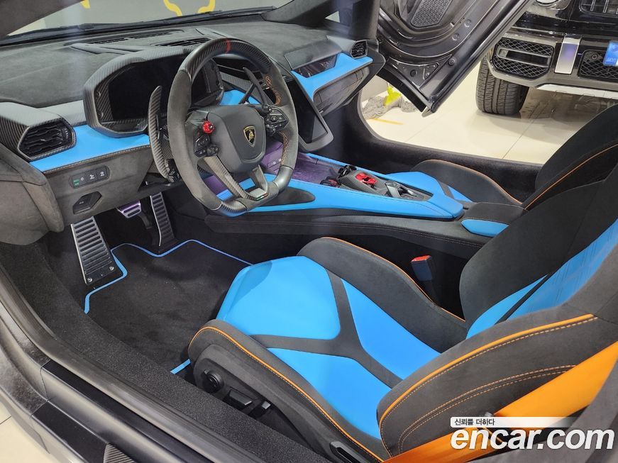 Lamborghini Revuelto