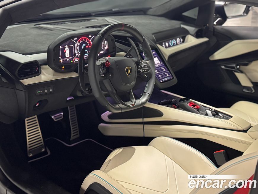 Lamborghini Revuelto