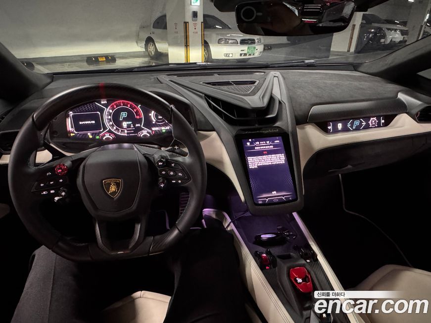 Lamborghini Revuelto