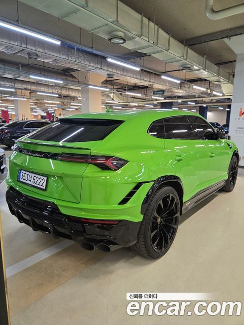 Lamborghini Urus