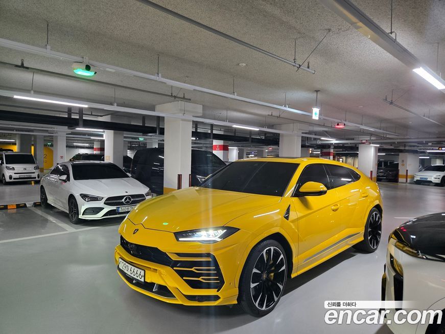 Lamborghini Urus
