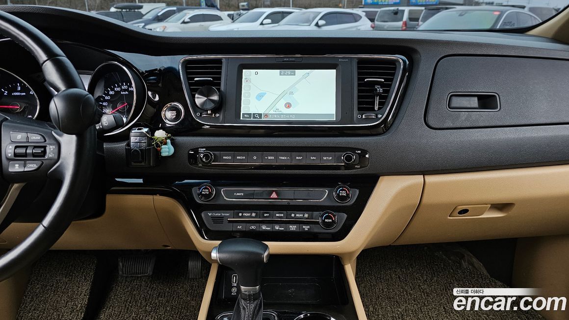 Kia Canival