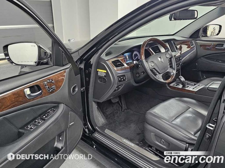 Hyundai Equus