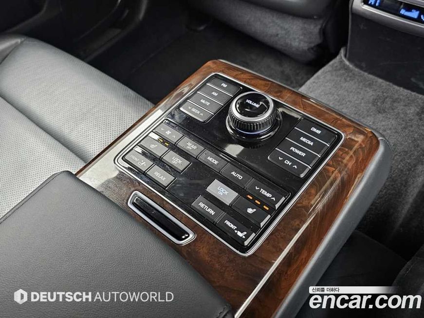 Hyundai Equus