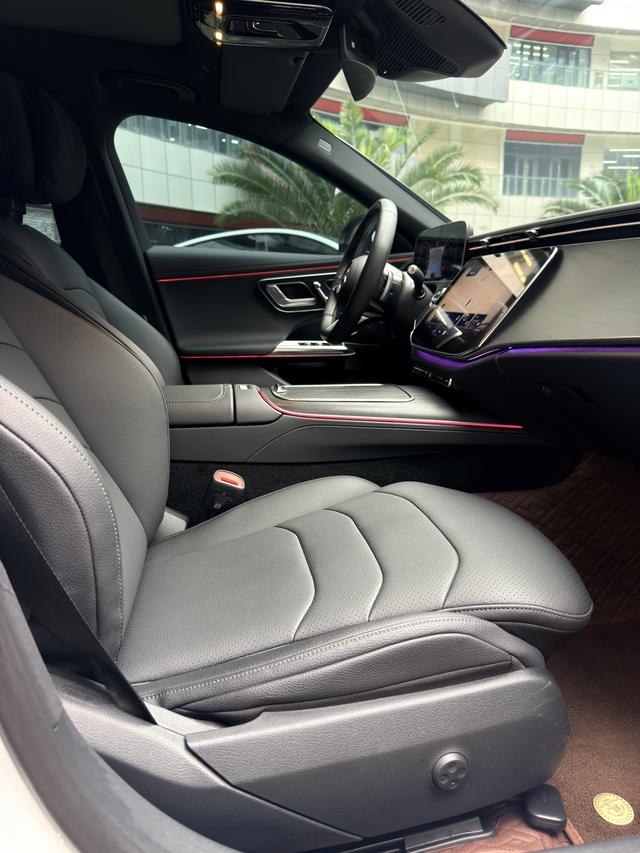 Mercedes-Benz Mercedes-Benz E-Class