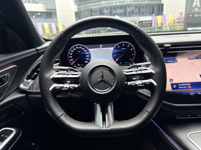 Mercedes-Benz Mercedes-Benz E-Class