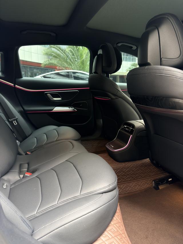 Mercedes-Benz Mercedes-Benz E-Class