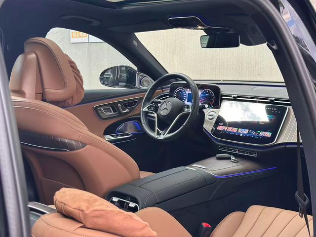 Mercedes-Benz Mercedes-Benz E-Class
