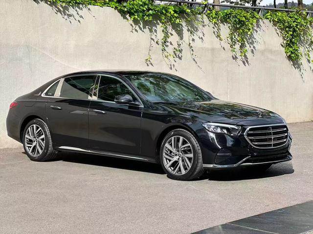 Mercedes-Benz Mercedes-Benz E-Class