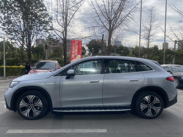 Mercedes-Benz Mercedes-Benz EQE SUV