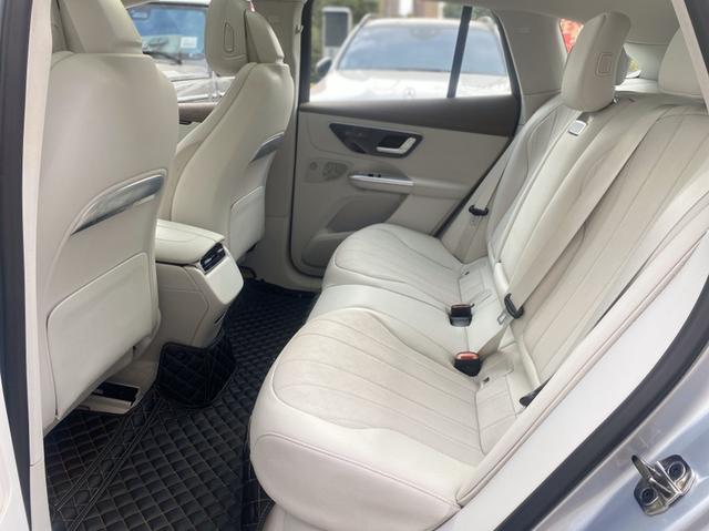 Mercedes-Benz Mercedes-Benz EQE SUV