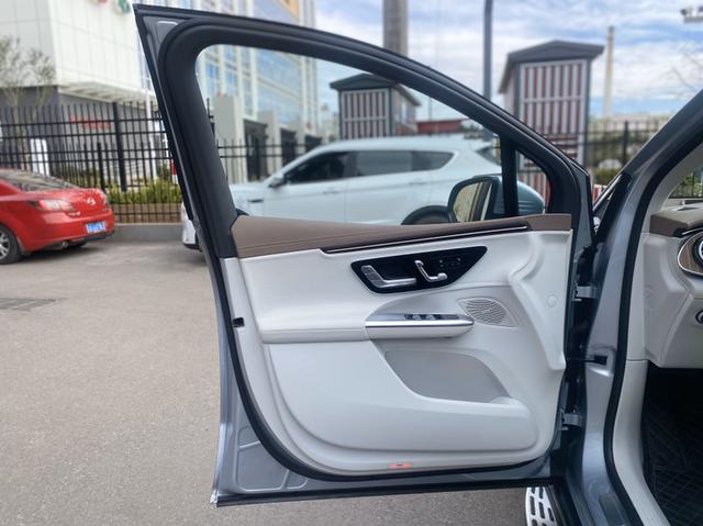 Mercedes-Benz Mercedes-Benz EQE SUV