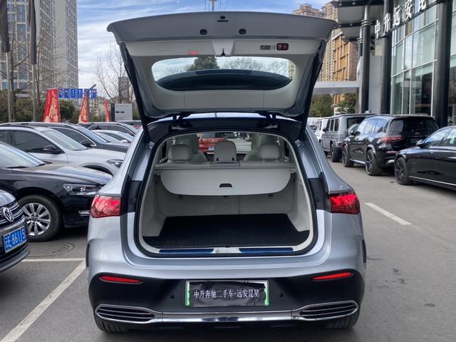Mercedes-Benz Mercedes-Benz EQE SUV