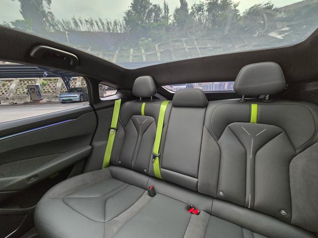 XPeng XPeng P7