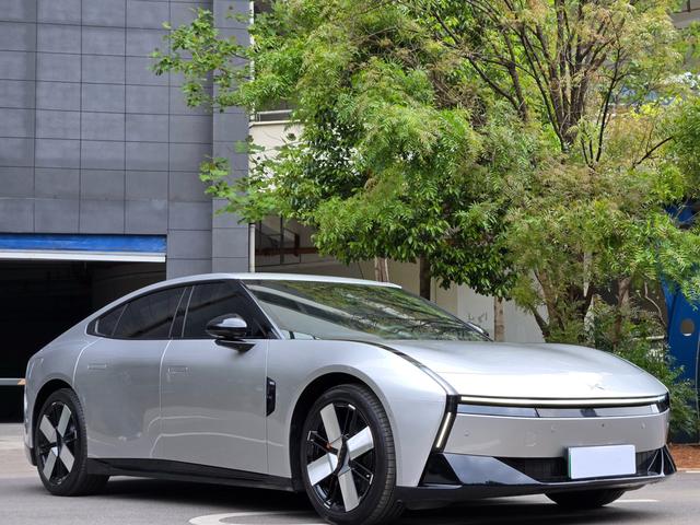 XPeng XPeng P7