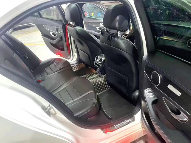 Mercedes-Benz Mercedes-Benz C-Class