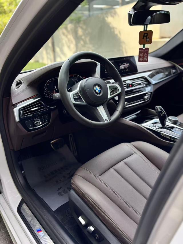 BMW BMW 5-Series