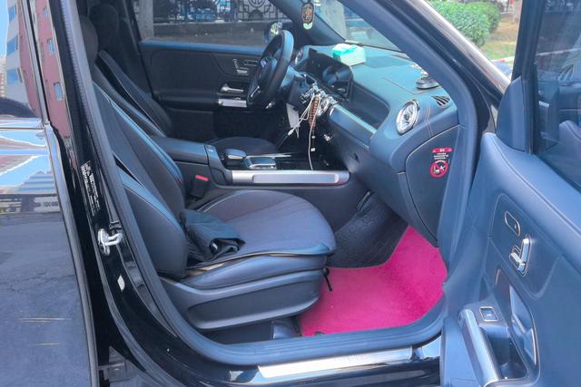Mercedes-Benz Mercedes-Benz GLB