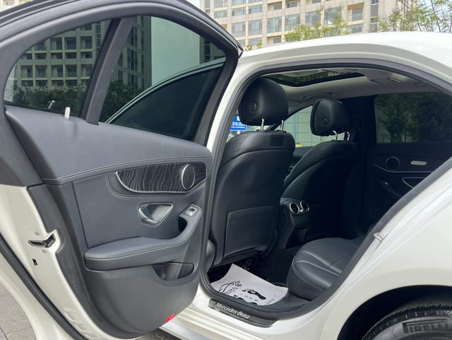 Mercedes-Benz Mercedes-Benz C-Class