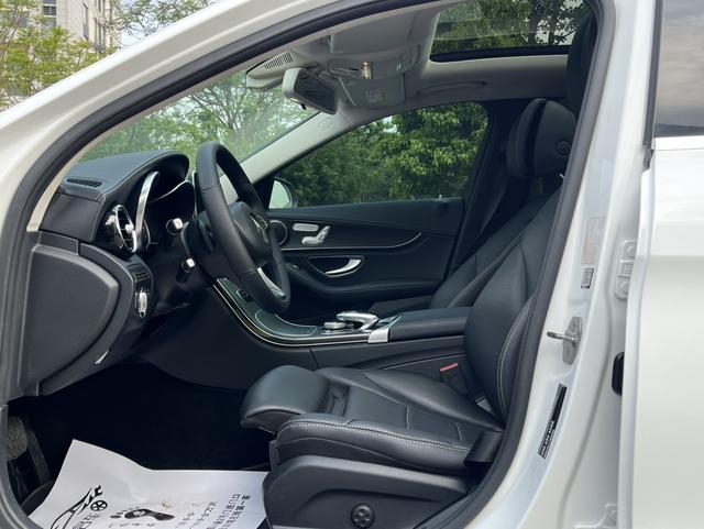 Mercedes-Benz Mercedes-Benz C-Class
