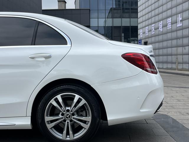 Mercedes-Benz Mercedes-Benz C-Class
