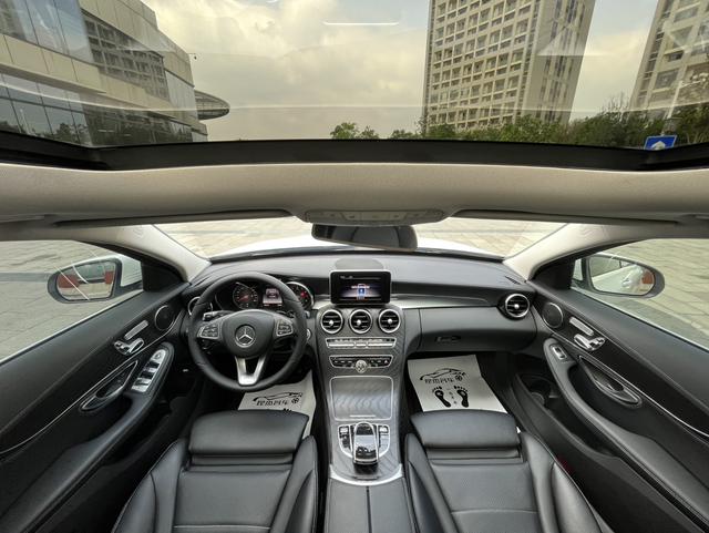 Mercedes-Benz Mercedes-Benz C-Class