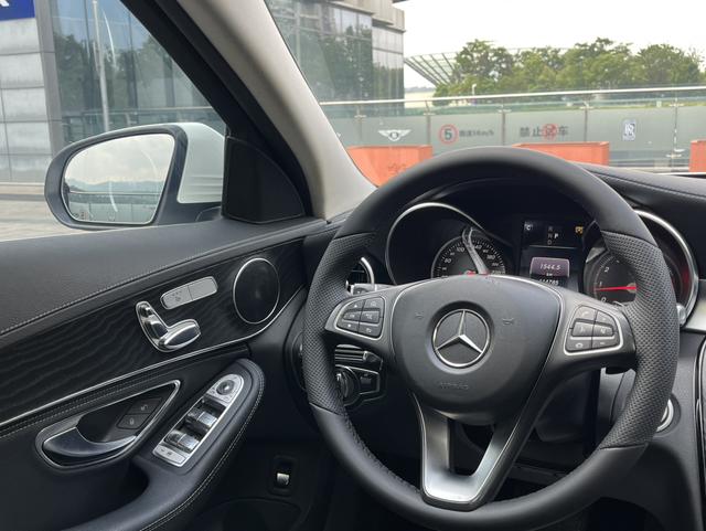 Mercedes-Benz Mercedes-Benz C-Class