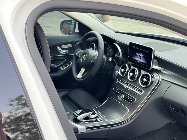 Mercedes-Benz Mercedes-Benz C-Class