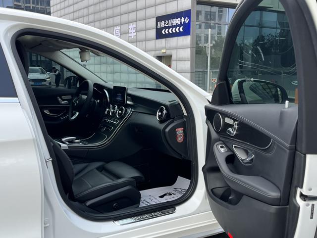 Mercedes-Benz Mercedes-Benz C-Class
