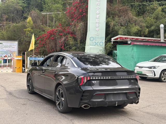 Lynk Lynk & Co 03
