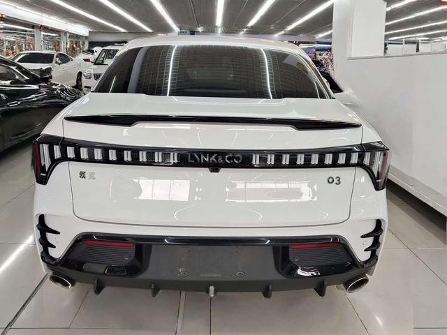 Lynk Lynk & Co 03