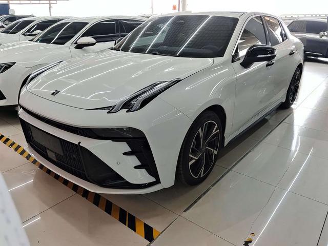 Lynk Lynk & Co 03