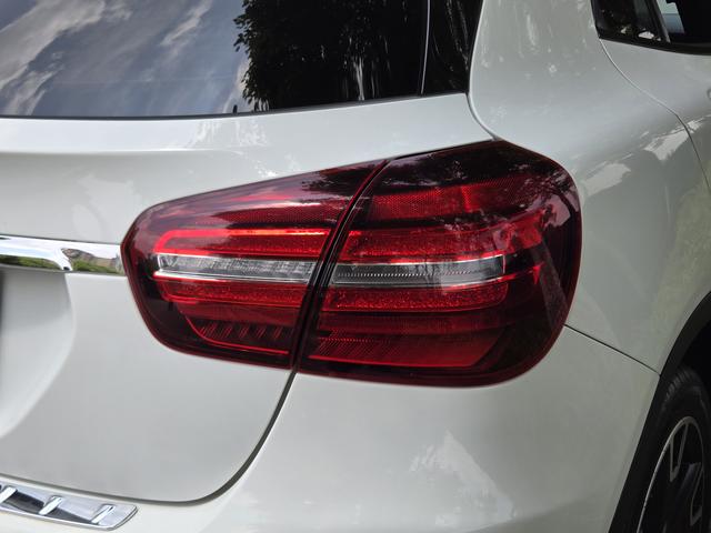 Mercedes-Benz Mercedes-Benz GLA