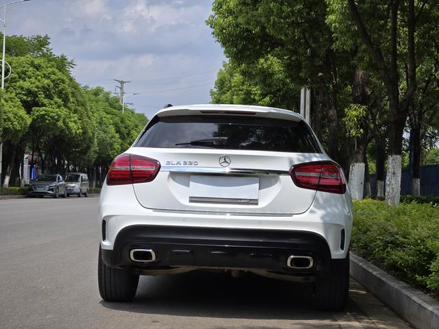 Mercedes-Benz Mercedes-Benz GLA