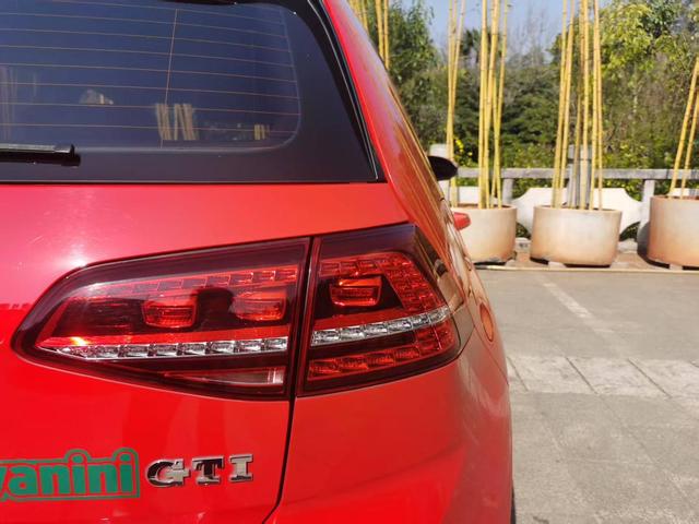 Volkswagen Golf GTI