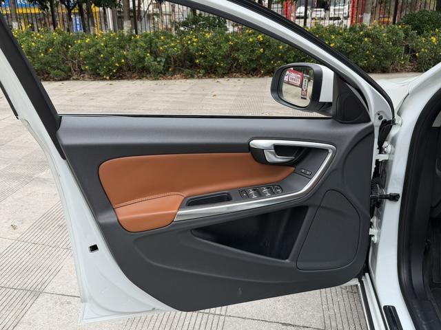 Volvo Volvo S60