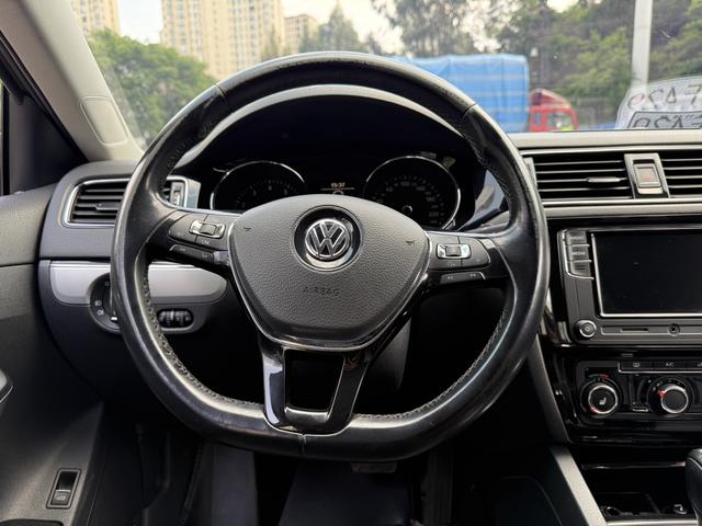 Volkswagen Sagitar