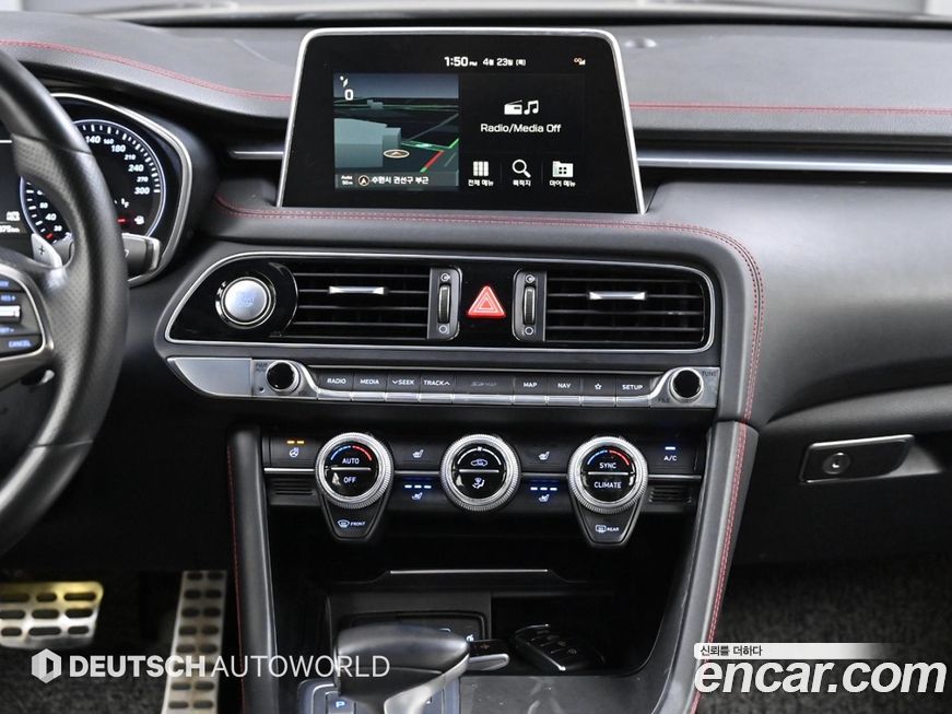 Genesis G70