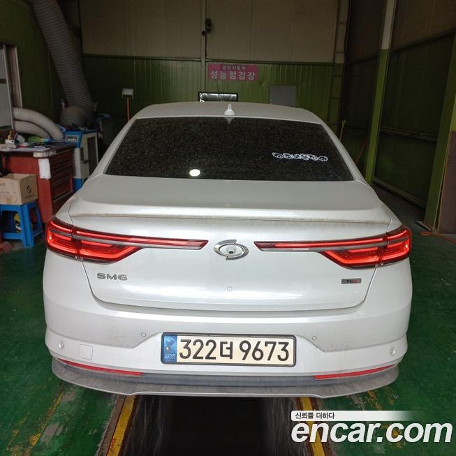 Renault SM6