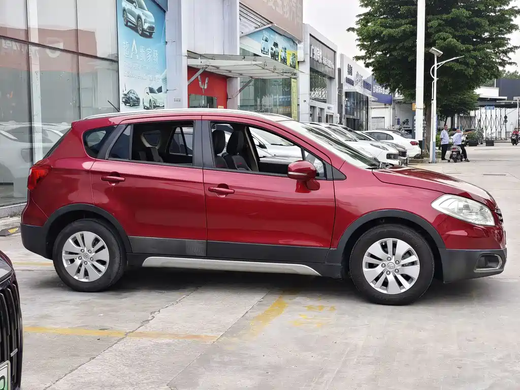 Suzuki S-Cross
