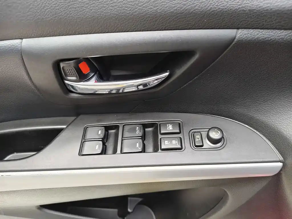 Suzuki S-Cross