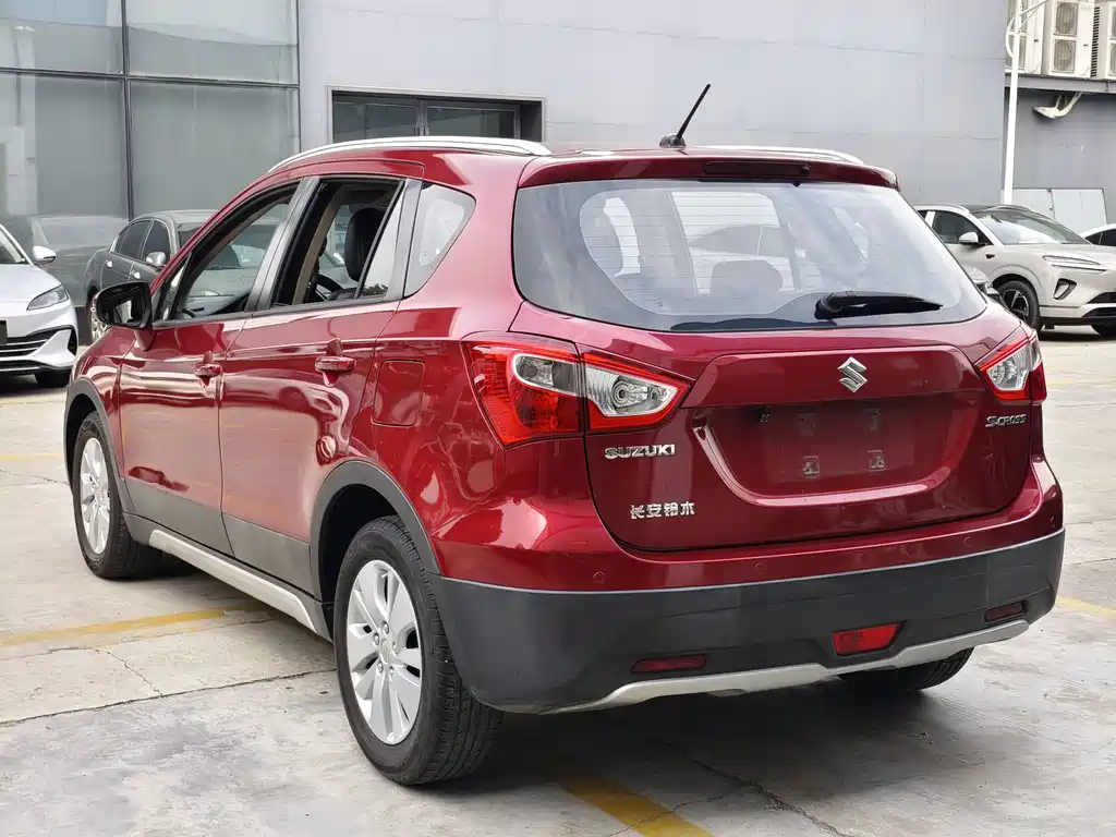 Suzuki S-Cross