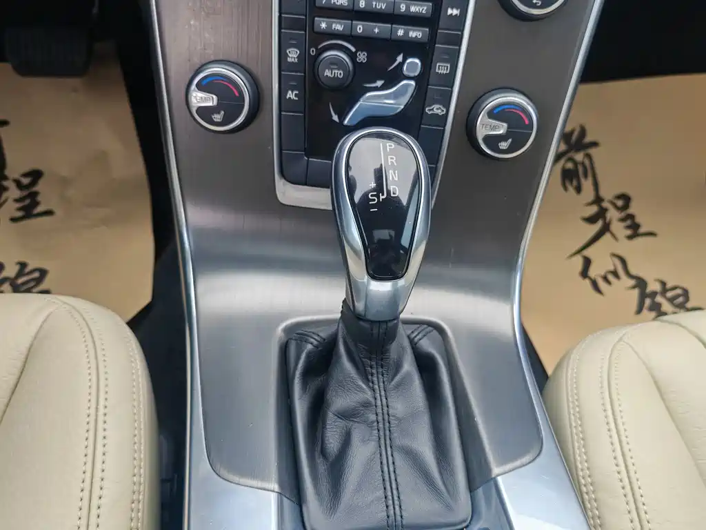 Volvo S60 (Import)