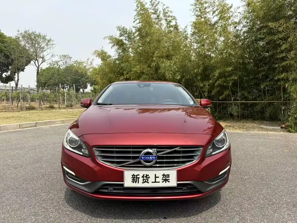 Volvo S60 (Import)
