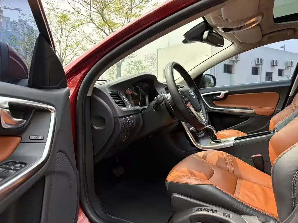 Volvo S60 (Import)