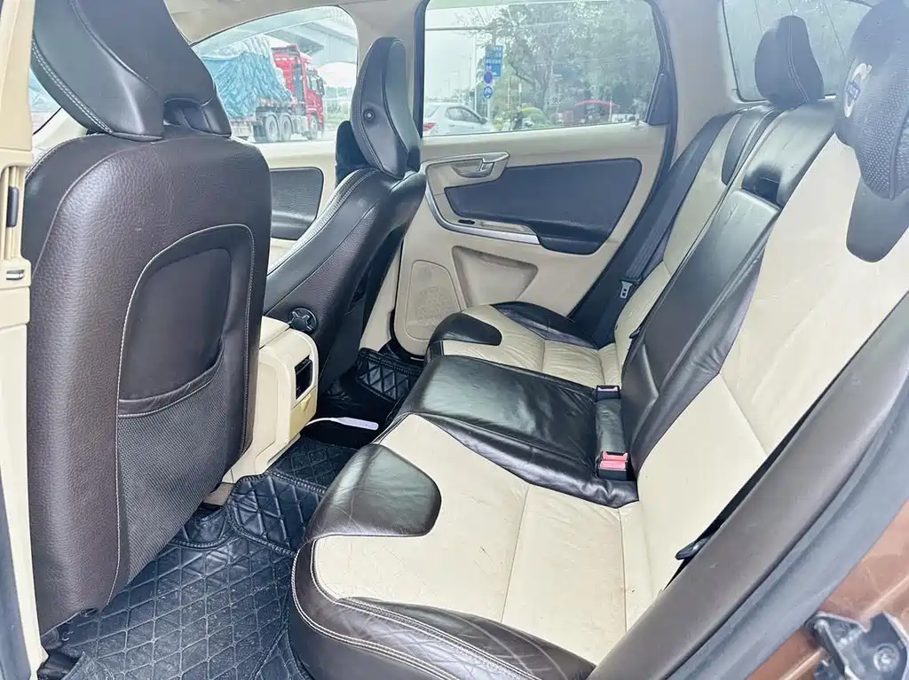 Volvo XC60 (Import)