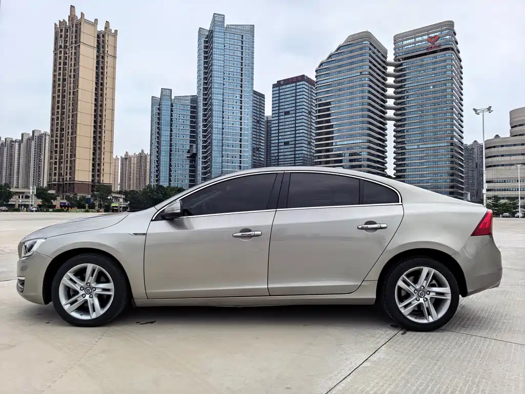 Volvo S60