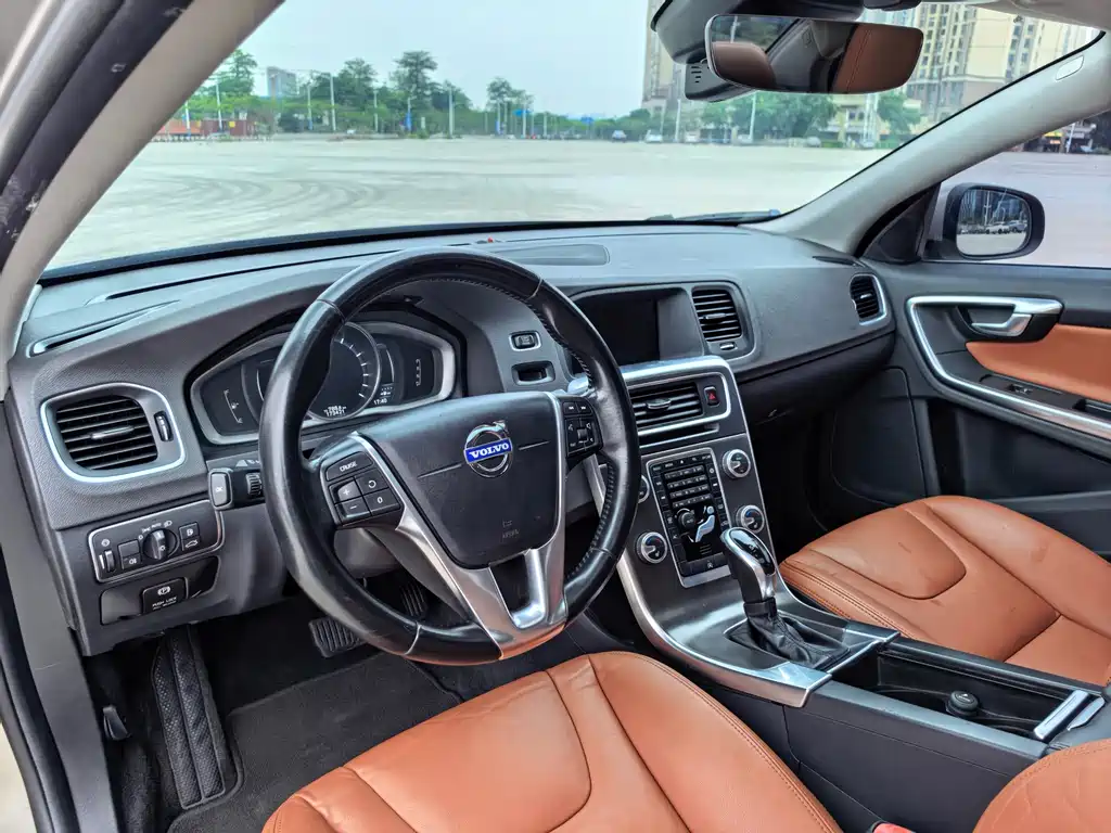 Volvo S60
