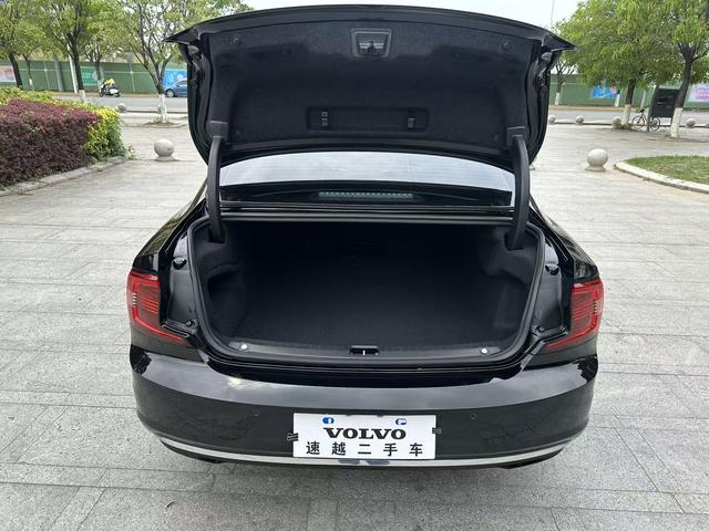 Volvo Volvo S90
