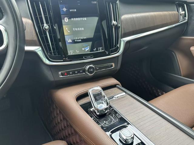 Volvo Volvo S90